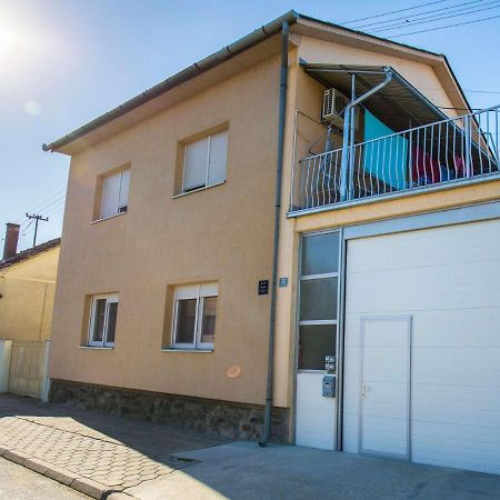 Apartman Viljevac, Alsómiholjác Kültér fotó